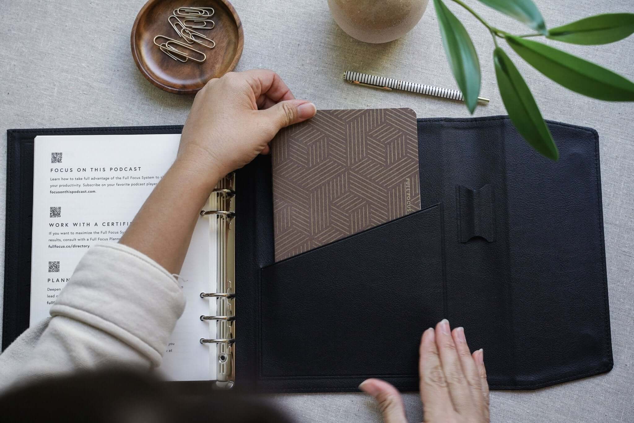 Loose Leaf Vegan Leather Binder - Image 3